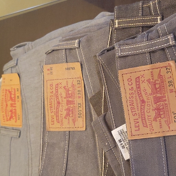 Levi's - Picture 14 of 16